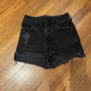 Hollister ultra high-rise mom shorts (3”)